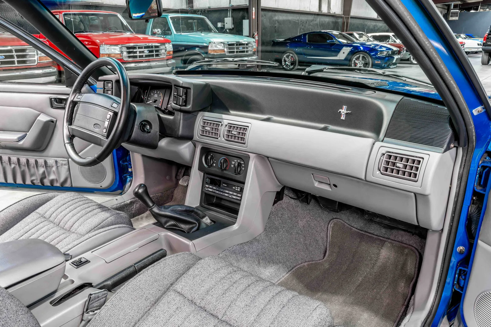 1993-Ford-Mustang-Bright Blue Gray Metallic-179782-49.jpg